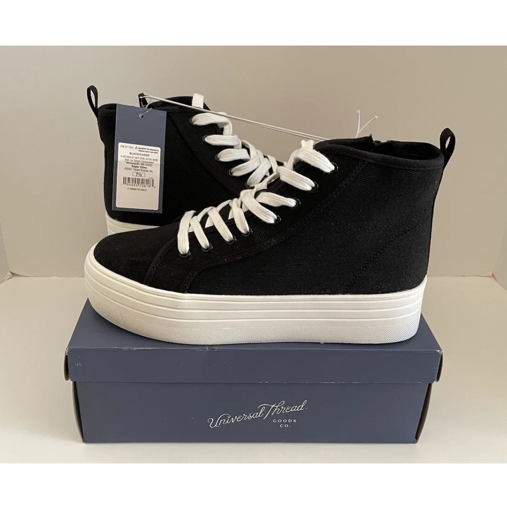 Universal Thread ‘CASSIE’ High Top Women’s Sneakers